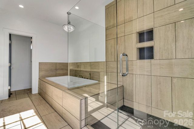 215 E Oakview Road, Asheville, NC 28806