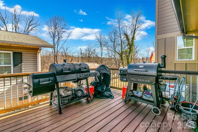 215 E Oakview Road, Asheville, NC 28806
