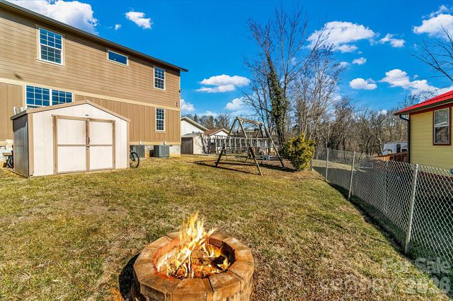 215 E Oakview Road, Asheville, NC 28806