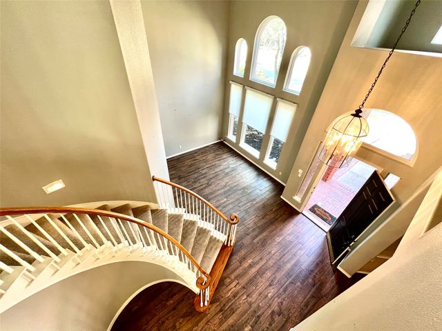 615 Fallbrook Drive, Flower Mound, TX 75028