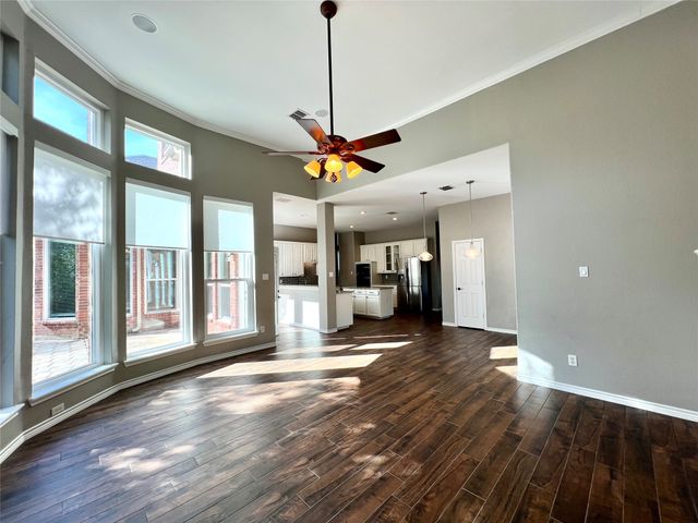 615 Fallbrook Drive, Flower Mound, TX 75028