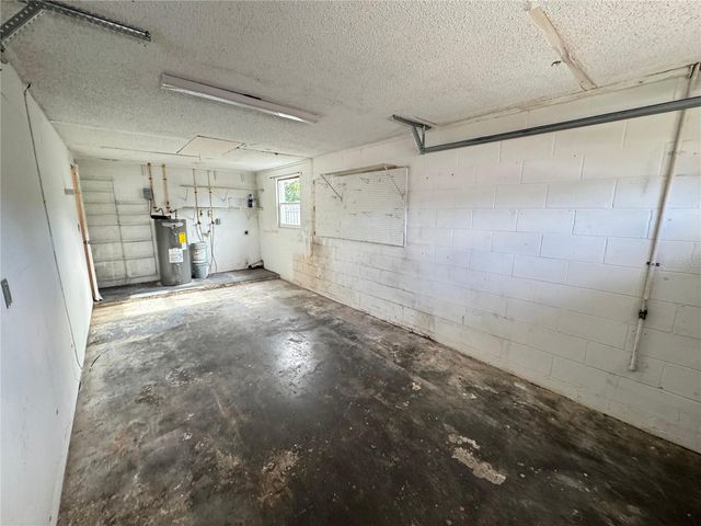 9213 MAYBURY COURT, Tampa, FL 33615