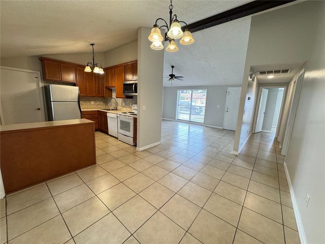 9213 MAYBURY COURT, Tampa, FL 33615