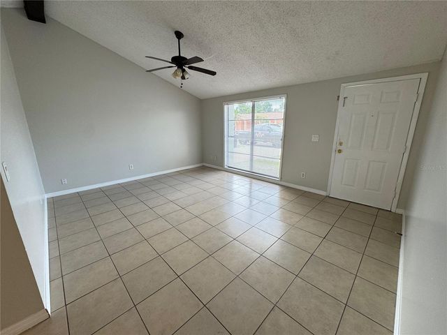 9213 MAYBURY COURT, Tampa, FL 33615