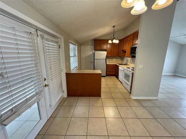 9213 MAYBURY COURT, Tampa, FL 33615