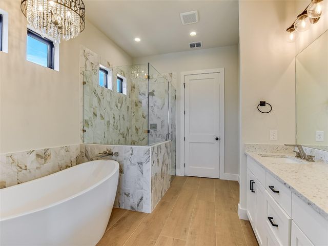114 Captains Cove, Marble Falls, TX 78654