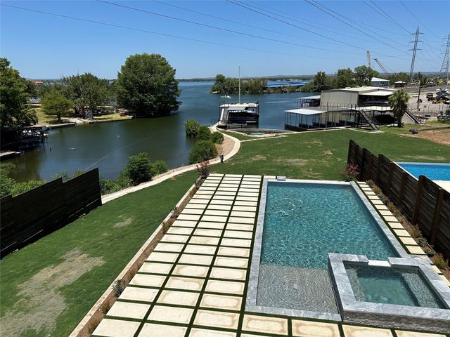 114 Captains Cove, Marble Falls, TX 78654