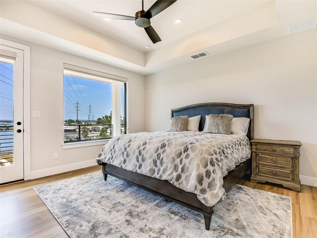 114 Captains Cove, Marble Falls, TX 78654