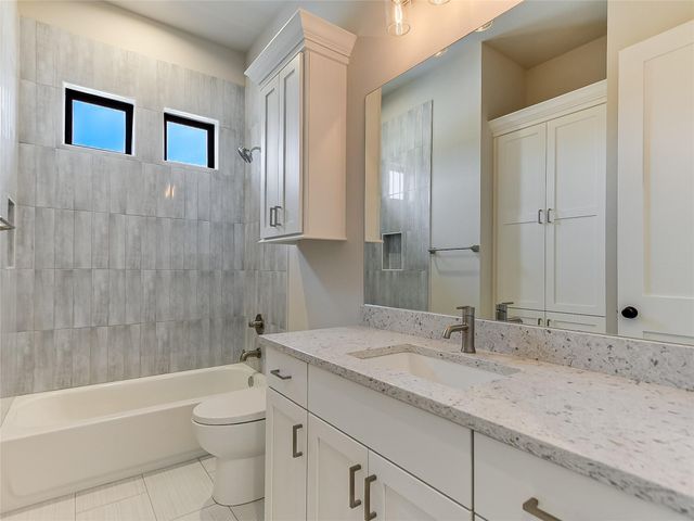 114 Captains Cove, Marble Falls, TX 78654
