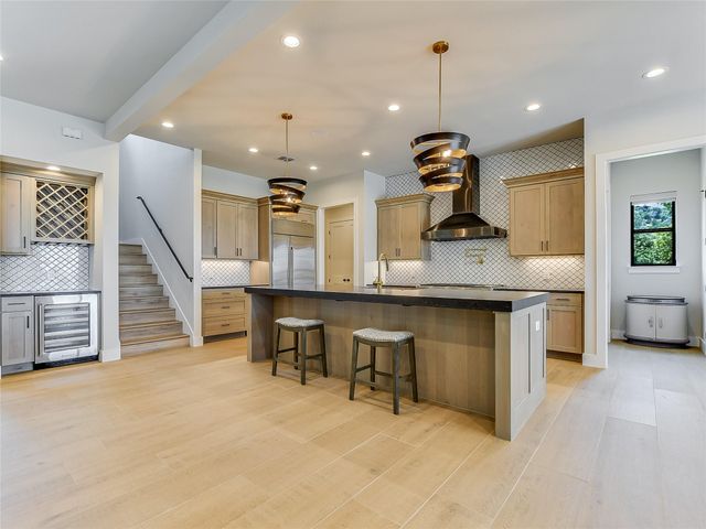 114 Captains Cove, Marble Falls, TX 78654