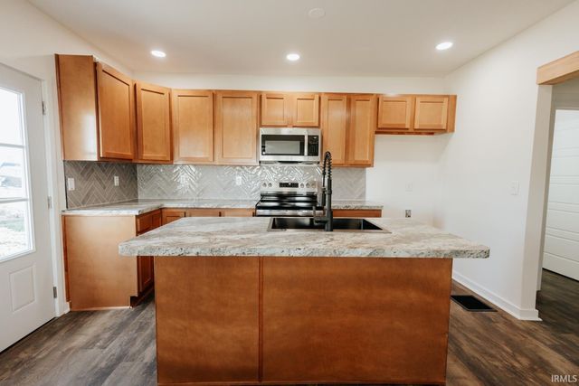 621 N Third Street, Boonville, IN 47601