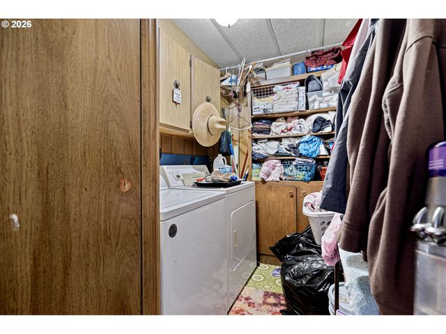 25669 COCHRAN Ct, Veneta, OR 97487