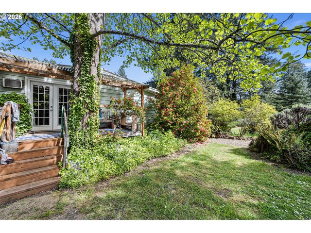 25669 COCHRAN Ct, Veneta, OR 97487