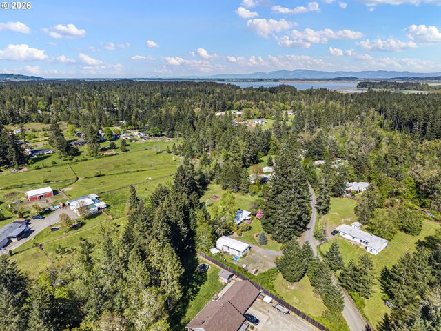 25669 COCHRAN Ct, Veneta, OR 97487