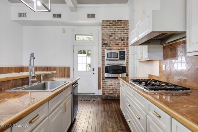 408 Little Guy Lane, New Iberia, LA 70563