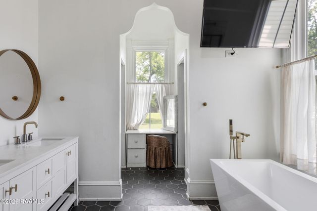 408 Little Guy Lane, New Iberia, LA 70563