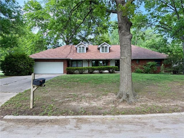 538 Lindley Drive, Lawrence, KS 66049