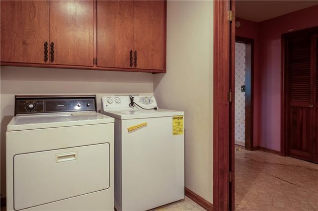 538 Lindley Drive, Lawrence, KS 66049