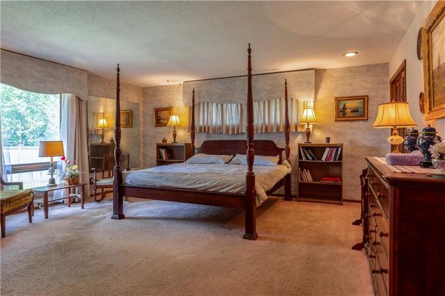 538 Lindley Drive, Lawrence, KS 66049