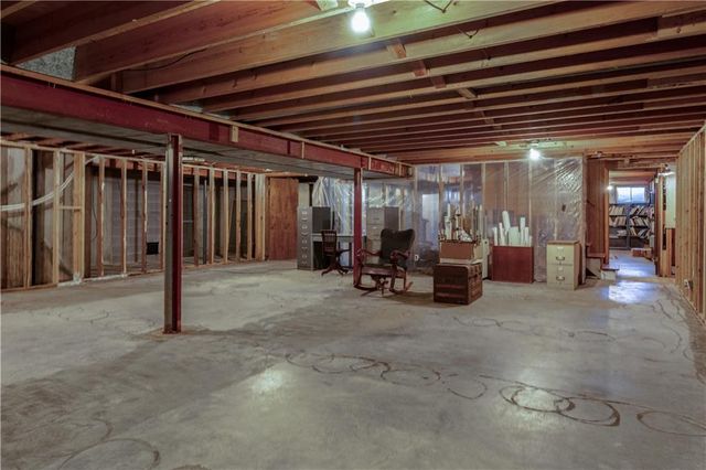 538 Lindley Drive, Lawrence, KS 66049