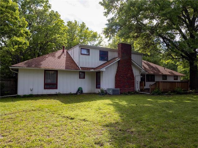 538 Lindley Drive, Lawrence, KS 66049