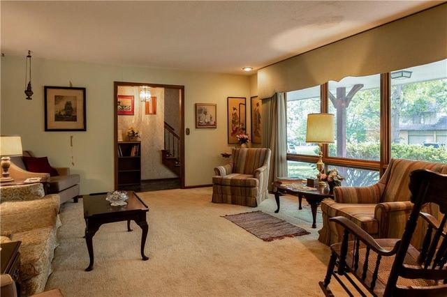 538 Lindley Drive, Lawrence, KS 66049