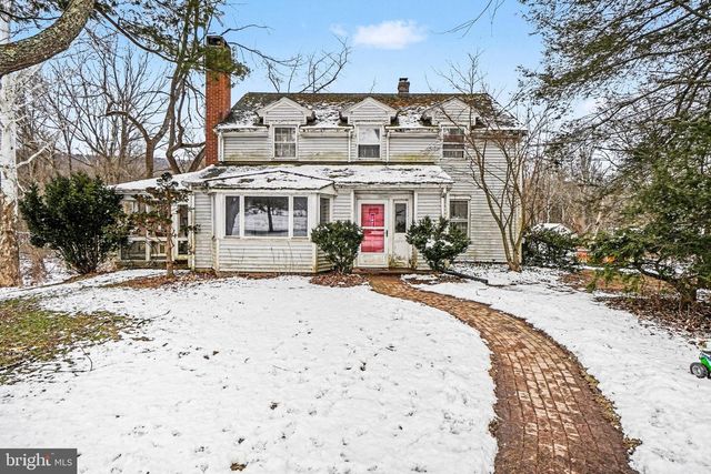 1231 CLARKS VALLEY RD, Dauphin, PA 17018