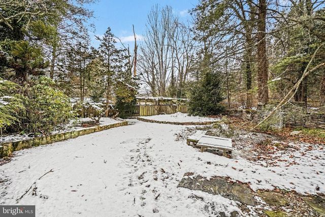 1231 CLARKS VALLEY RD, Dauphin, PA 17018