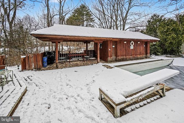 1231 CLARKS VALLEY RD, Dauphin, PA 17018