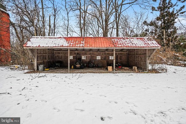 1231 CLARKS VALLEY RD, Dauphin, PA 17018