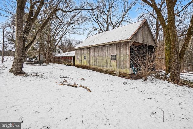 1231 CLARKS VALLEY RD, Dauphin, PA 17018