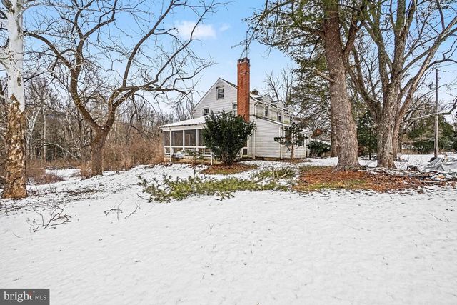 1231 CLARKS VALLEY RD, Dauphin, PA 17018