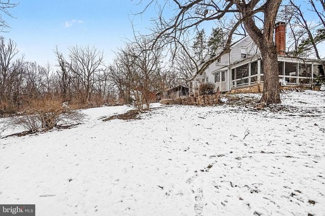 1231 CLARKS VALLEY RD, Dauphin, PA 17018