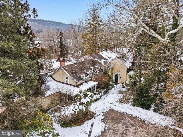 1231 CLARKS VALLEY RD, Dauphin, PA 17018