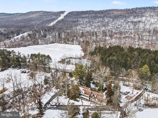 1231 CLARKS VALLEY RD, Dauphin, PA 17018