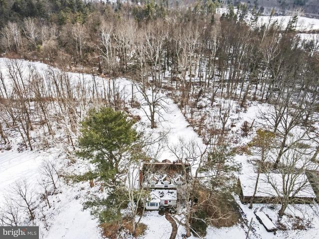 1231 CLARKS VALLEY RD, Dauphin, PA 17018