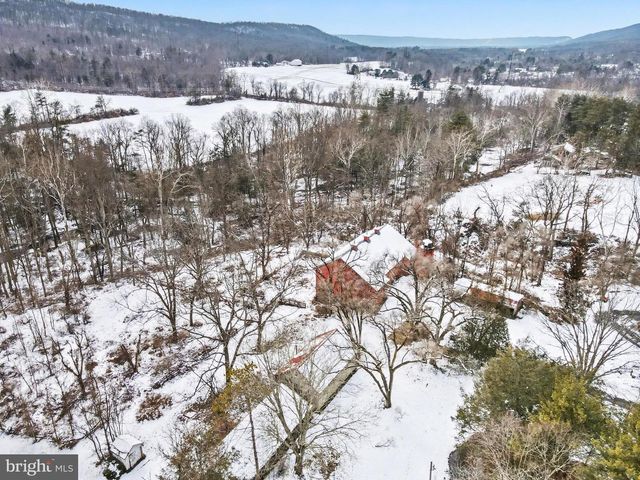 1231 CLARKS VALLEY RD, Dauphin, PA 17018