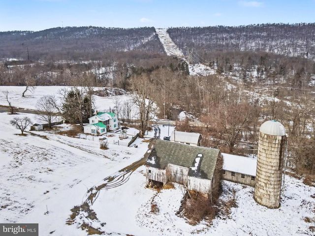 1231 CLARKS VALLEY RD, Dauphin, PA 17018