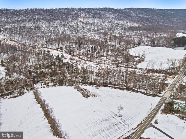 1231 CLARKS VALLEY RD, Dauphin, PA 17018