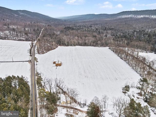 1231 CLARKS VALLEY RD, Dauphin, PA 17018