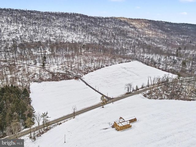 1231 CLARKS VALLEY RD, Dauphin, PA 17018