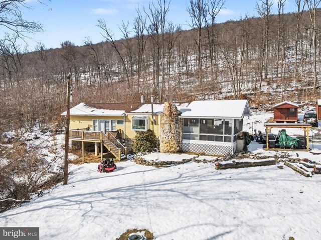 1231 CLARKS VALLEY RD, Dauphin, PA 17018