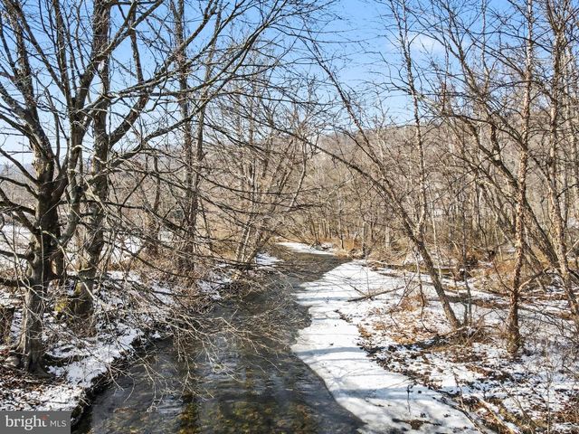 1231 CLARKS VALLEY RD, Dauphin, PA 17018