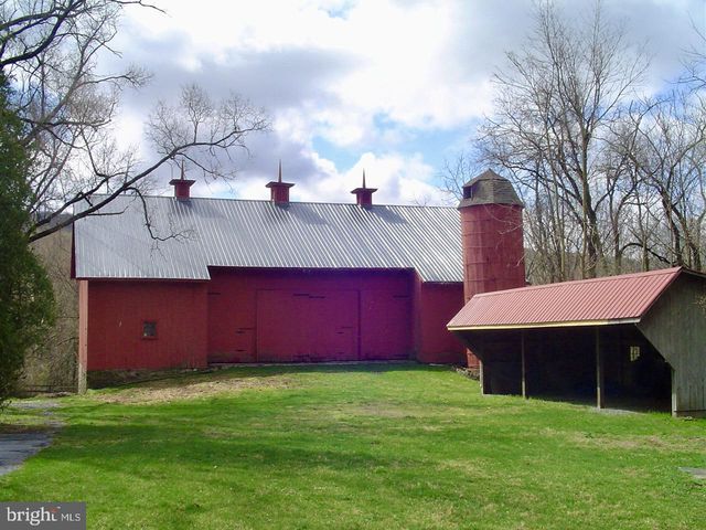 1231 CLARKS VALLEY RD, Dauphin, PA 17018