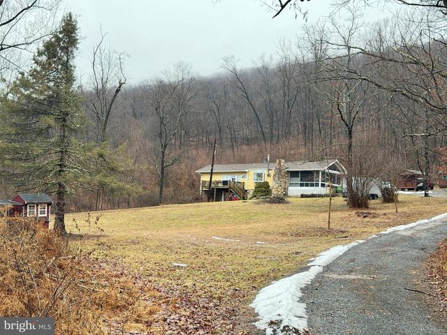 1231 CLARKS VALLEY RD, Dauphin, PA 17018