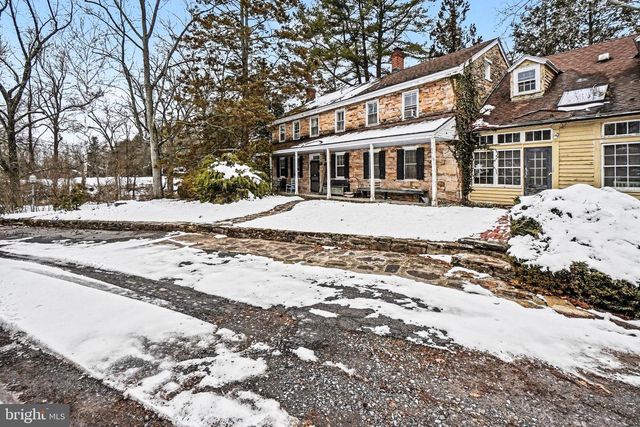 1231 CLARKS VALLEY RD, Dauphin, PA 17018