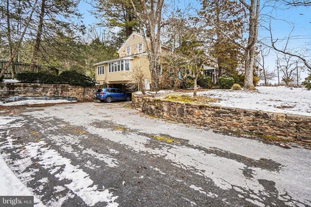 1231 CLARKS VALLEY RD, Dauphin, PA 17018