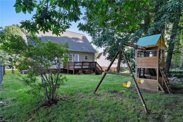 220 Coghill Drive, Winston-salem, NC 27103