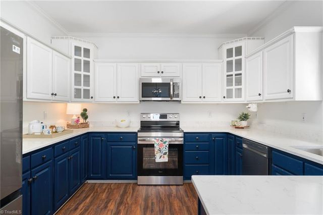 220 Coghill Drive, Winston-salem, NC 27103