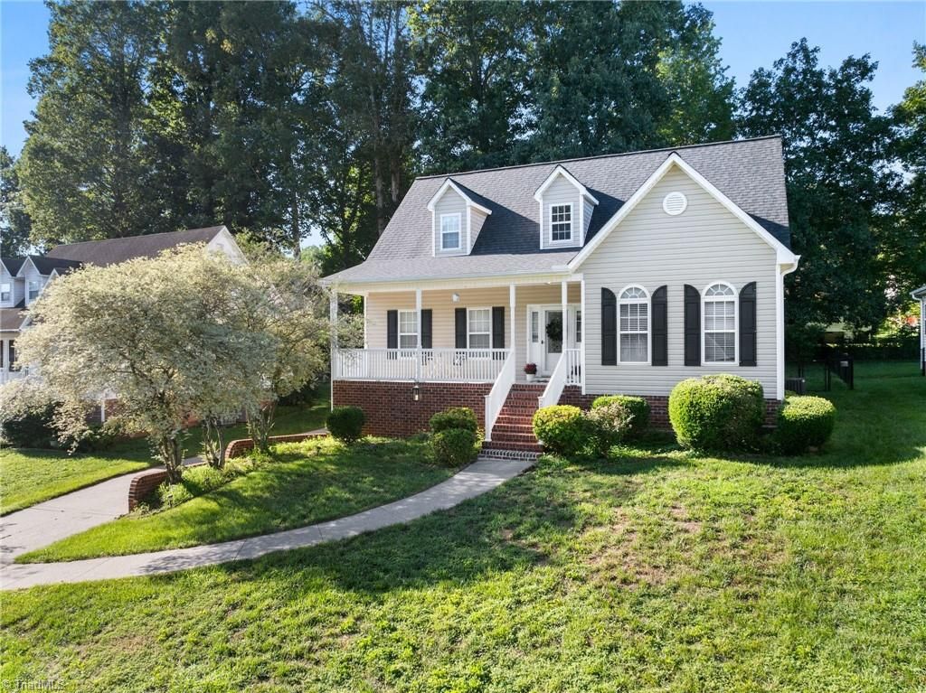220 Coghill Drive, Winston-salem, NC 27103